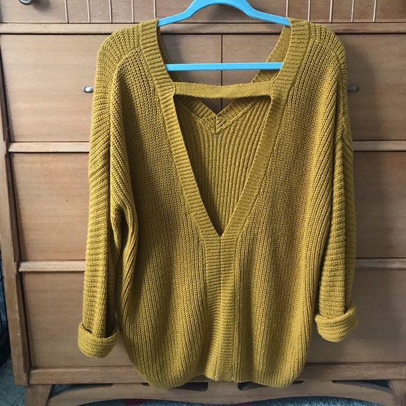 mustard yellow sweater with open back - Picture 2 of 3